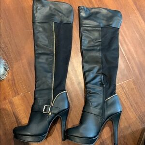 Black Knee-High Heeled Boots